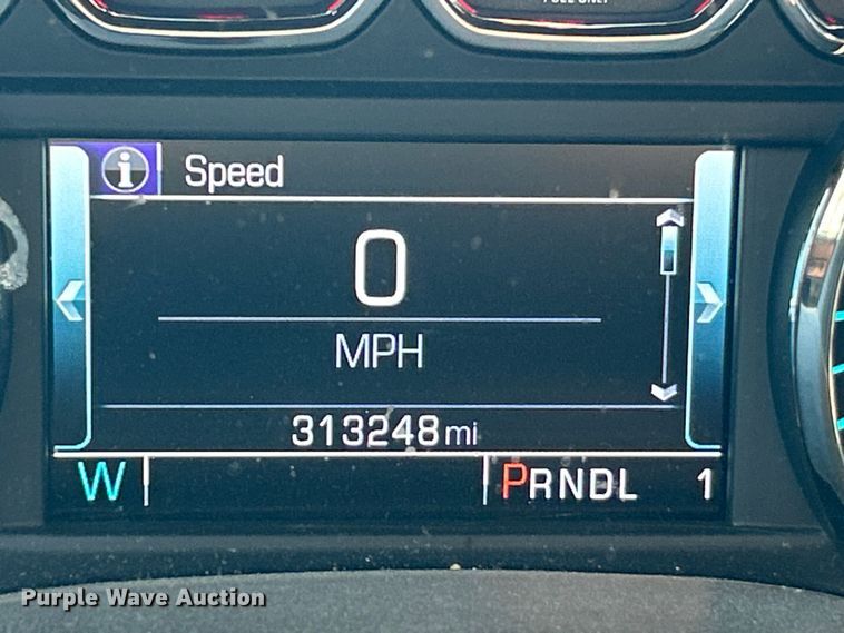 image for item ET3219 2019 Chevrolet Silverado 3500HD Crew Cab pickup truck