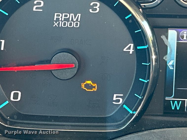 image for item ET3219 2019 Chevrolet Silverado 3500HD Crew Cab pickup truck