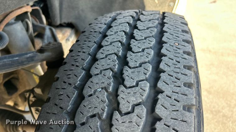 image for item ET3219 2019 Chevrolet Silverado 3500HD Crew Cab pickup truck