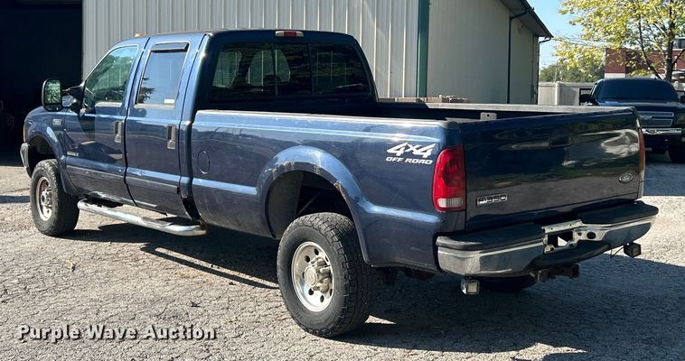 image for item ET3225 2001 Ford F-350 XL Super Duty Crew Cab pickup truck