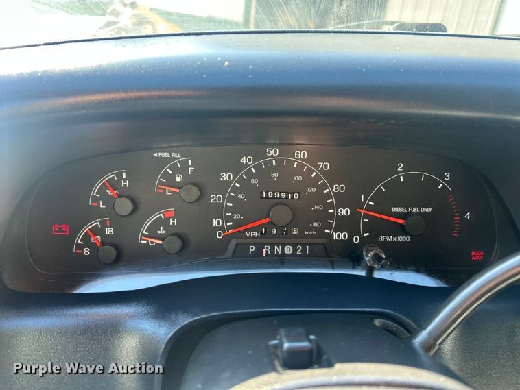 image for item ET3225 2001 Ford F-350 XL Super Duty Crew Cab pickup truck