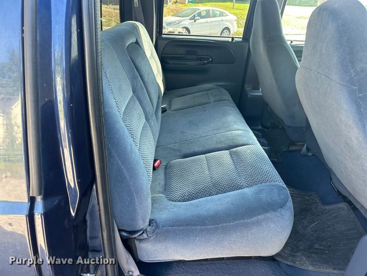 image for item ET3225 2001 Ford F-350 XL Super Duty Crew Cab pickup truck