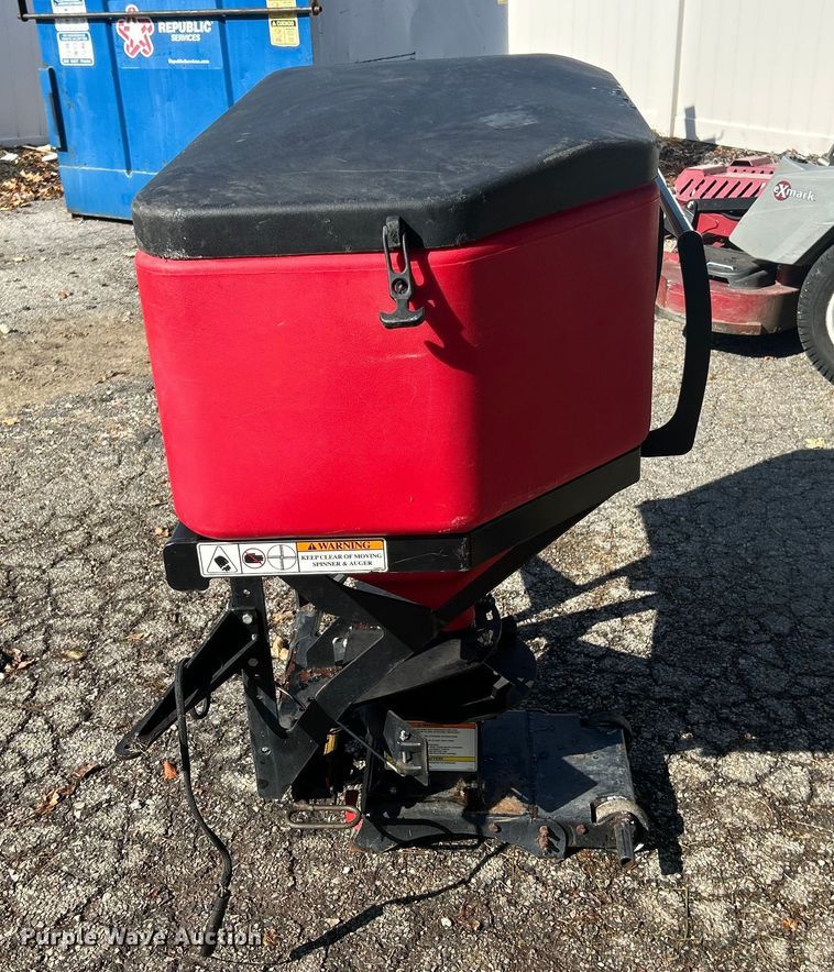 image for item ET3232 The Boss TGS 1100 spreader