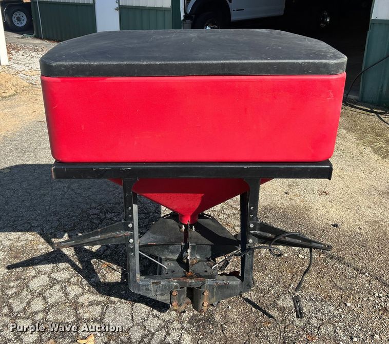 image for item ET3232 The Boss TGS 1100 spreader