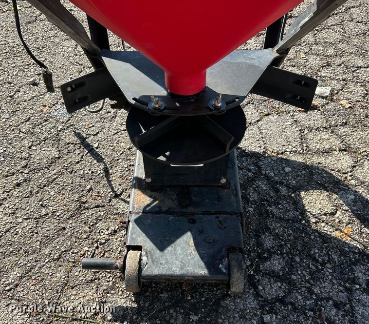 image for item ET3232 The Boss TGS 1100 spreader