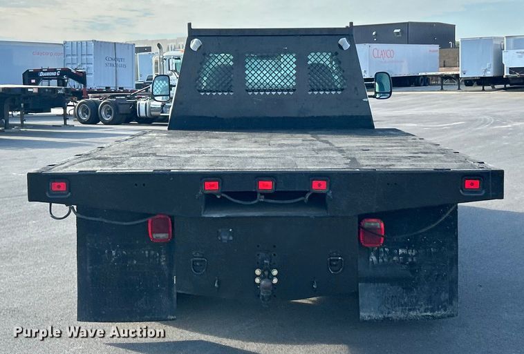 image for item ET3341 2004 Ford F450 Super Duty flatbed truck