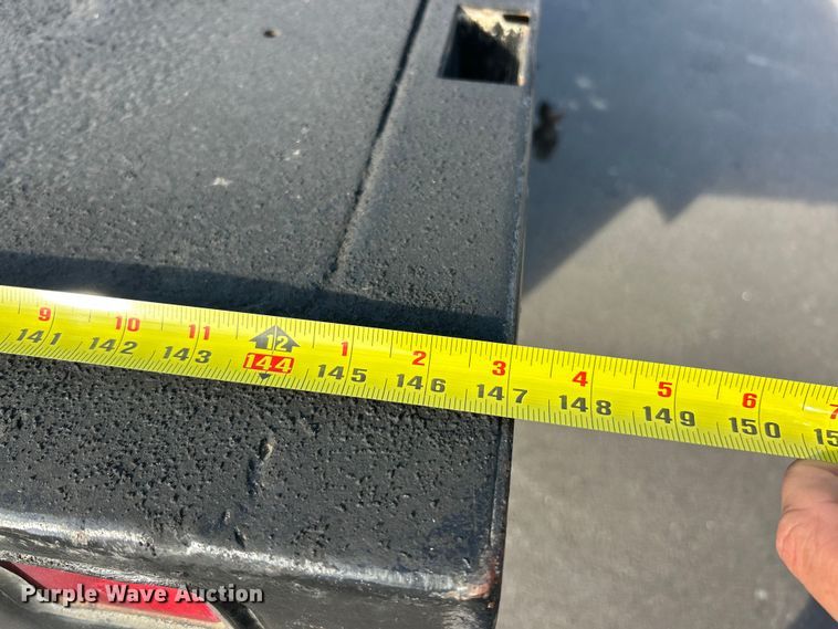 image for item ET3341 2004 Ford F450 Super Duty flatbed truck