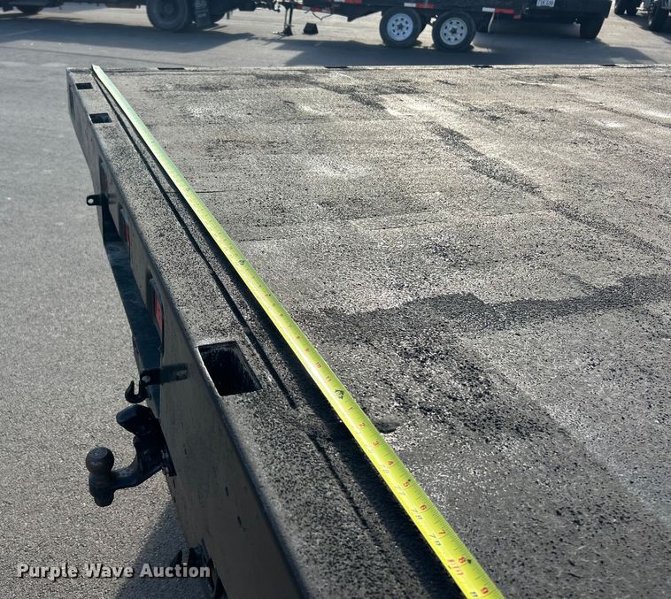 image for item ET3341 2004 Ford F450 Super Duty flatbed truck