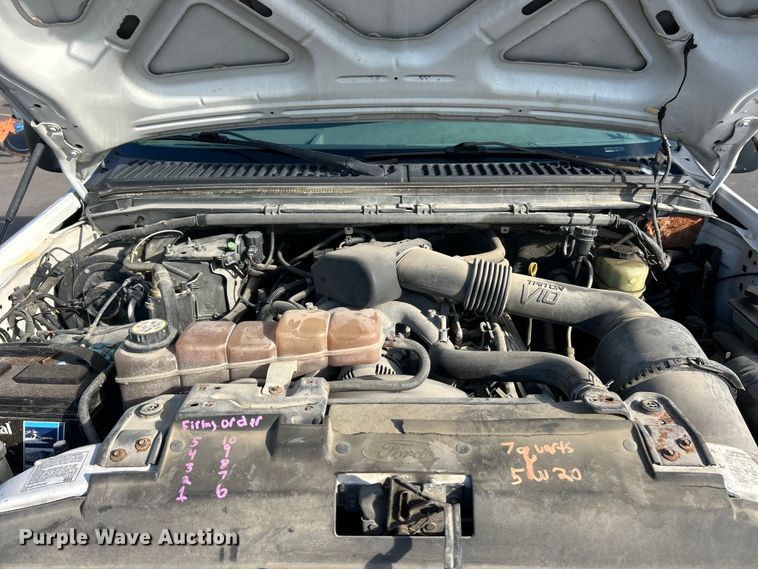 image for item ET3341 2004 Ford F450 Super Duty flatbed truck