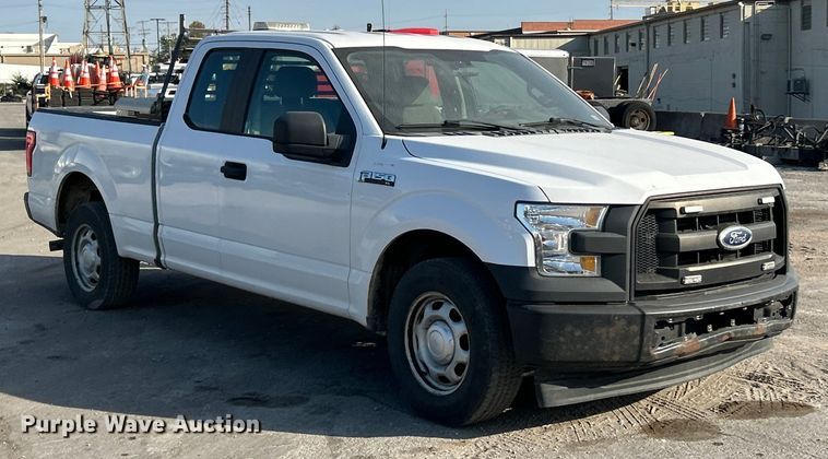 image for item ET3371 2017 Ford F150 SuperCab pickup truck