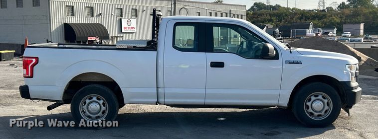 image for item ET3371 2017 Ford F150 SuperCab pickup truck