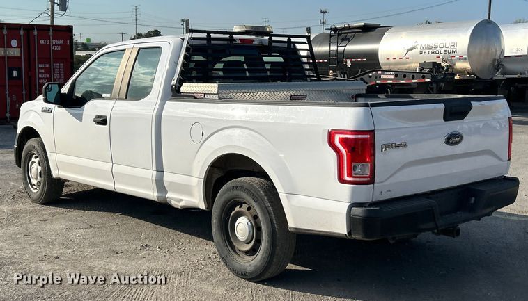 image for item ET3371 2017 Ford F150 SuperCab pickup truck