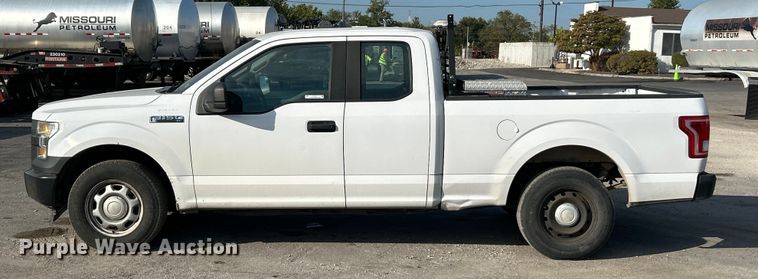 image for item ET3371 2017 Ford F150 SuperCab pickup truck