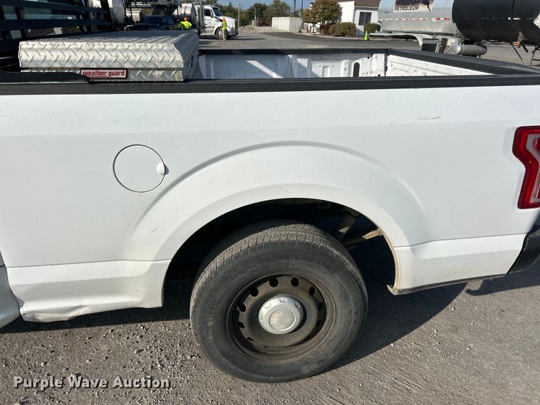 image for item ET3371 2017 Ford F150 SuperCab pickup truck