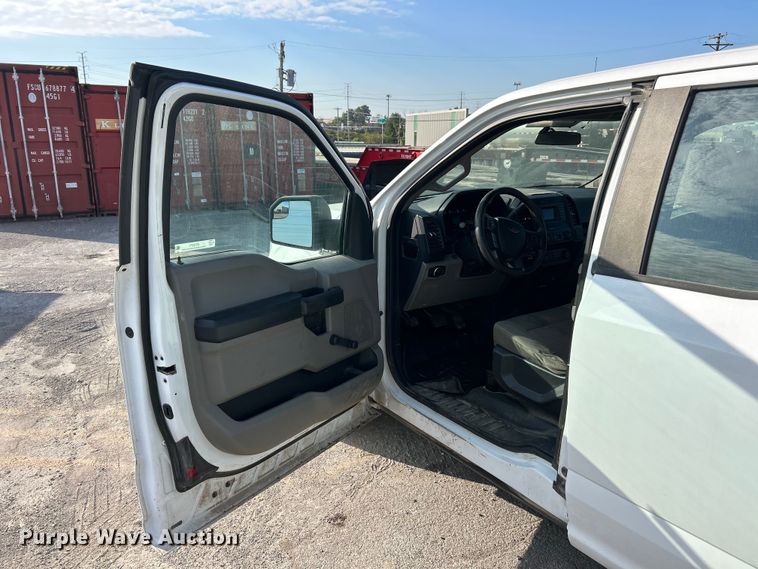 image for item ET3371 2017 Ford F150 SuperCab pickup truck