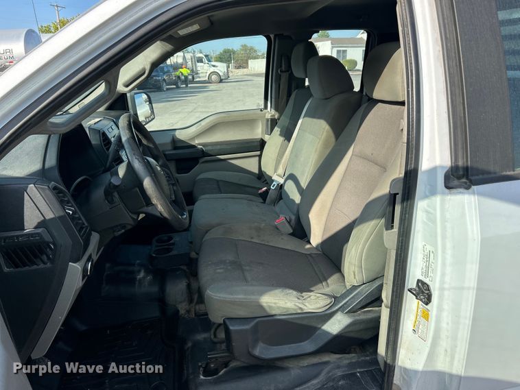 image for item ET3371 2017 Ford F150 SuperCab pickup truck