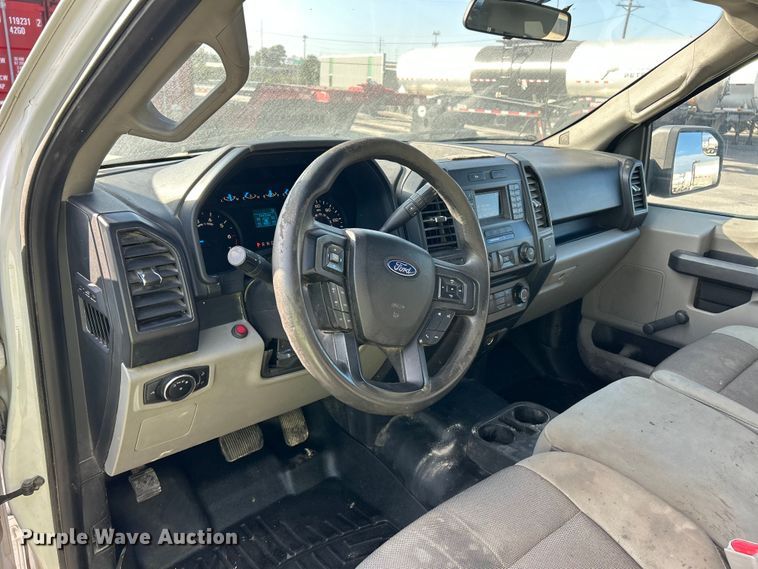 image for item ET3371 2017 Ford F150 SuperCab pickup truck