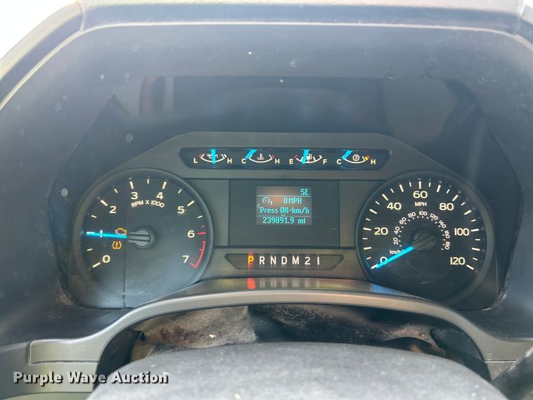 image for item ET3371 2017 Ford F150 SuperCab pickup truck