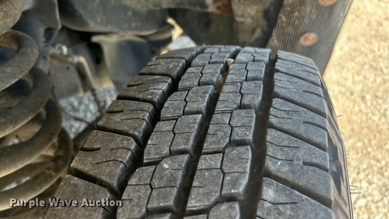 image for item ET3387 2018 Ford E-450 Super Duty refrigerated delivery truck