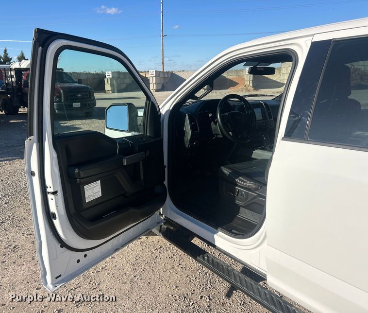 image for item ET3390 2018 Ford F150 XLT SuperCrew pickup truck