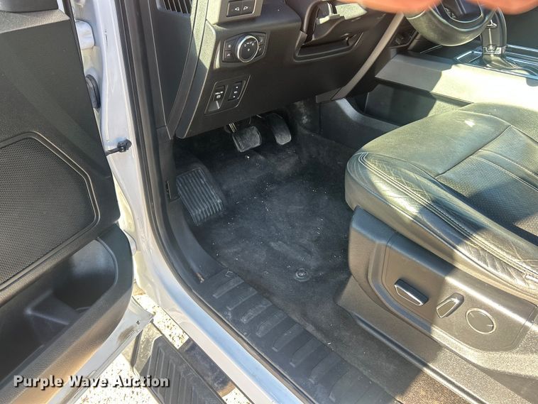 image for item ET3390 2018 Ford F150 XLT SuperCrew pickup truck