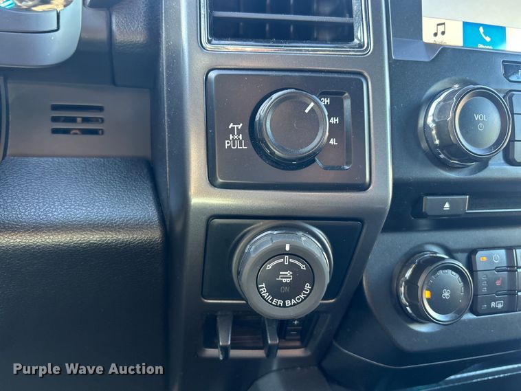 image for item ET3390 2018 Ford F150 XLT SuperCrew pickup truck