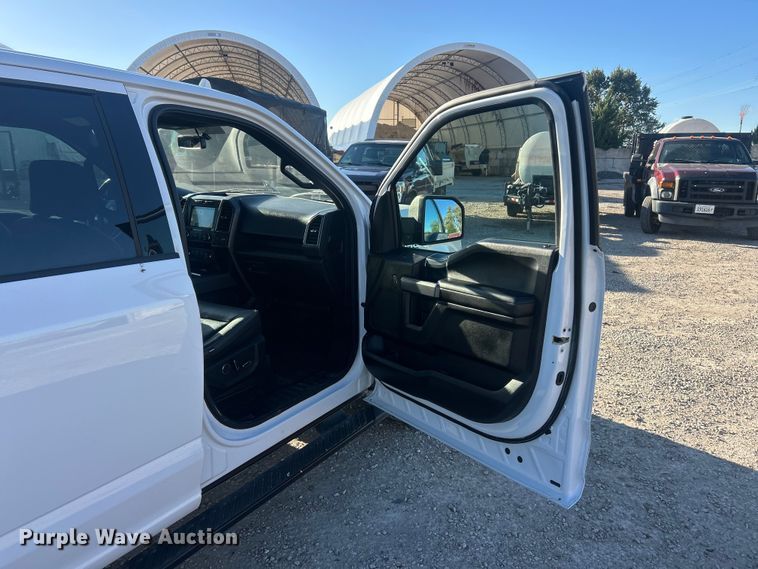 image for item ET3390 2018 Ford F150 XLT SuperCrew pickup truck