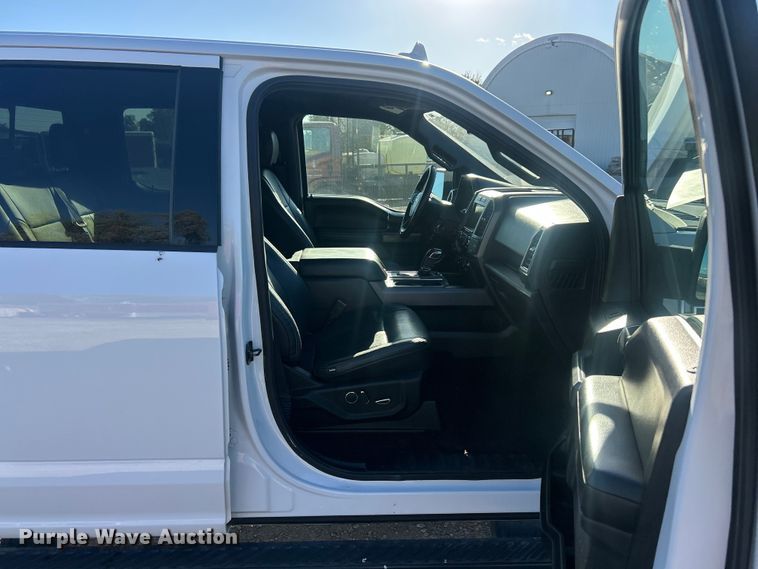 image for item ET3390 2018 Ford F150 XLT SuperCrew pickup truck