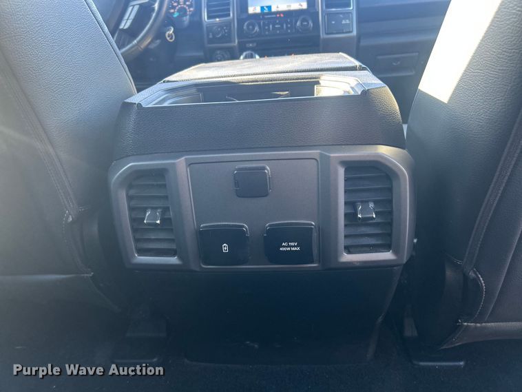 image for item ET3390 2018 Ford F150 XLT SuperCrew pickup truck