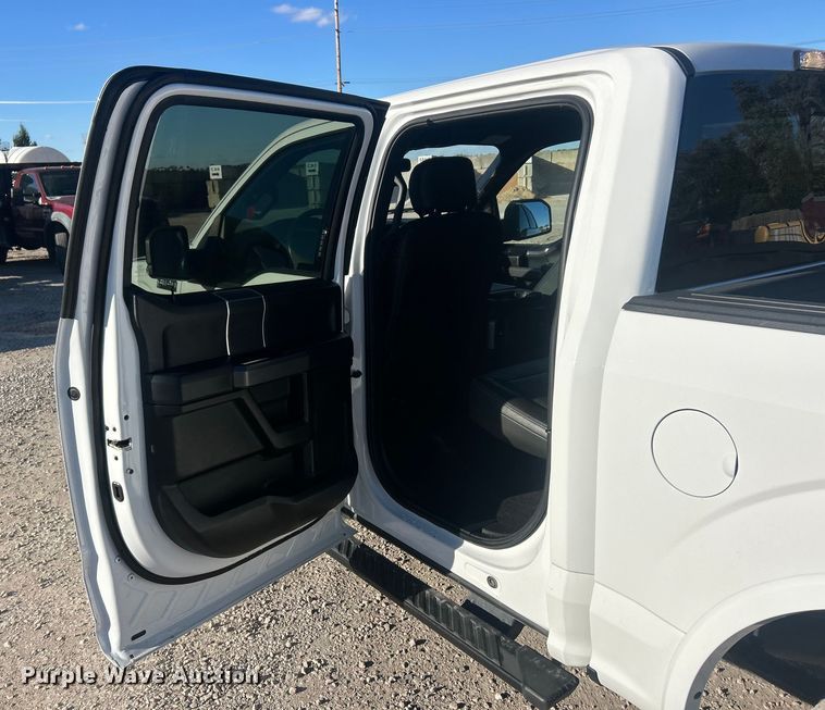 image for item ET3390 2018 Ford F150 XLT SuperCrew pickup truck