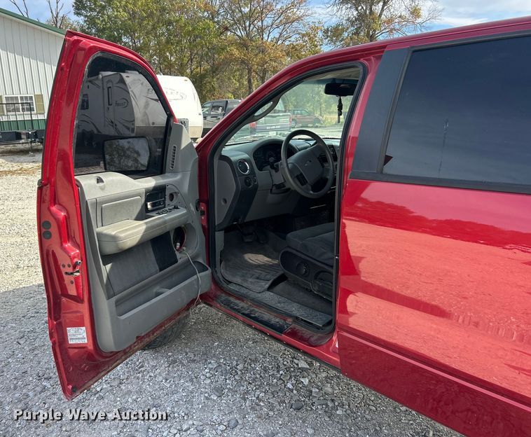 image for item ET3391 2008 Ford F150 XLT SuperCrew pickup truck