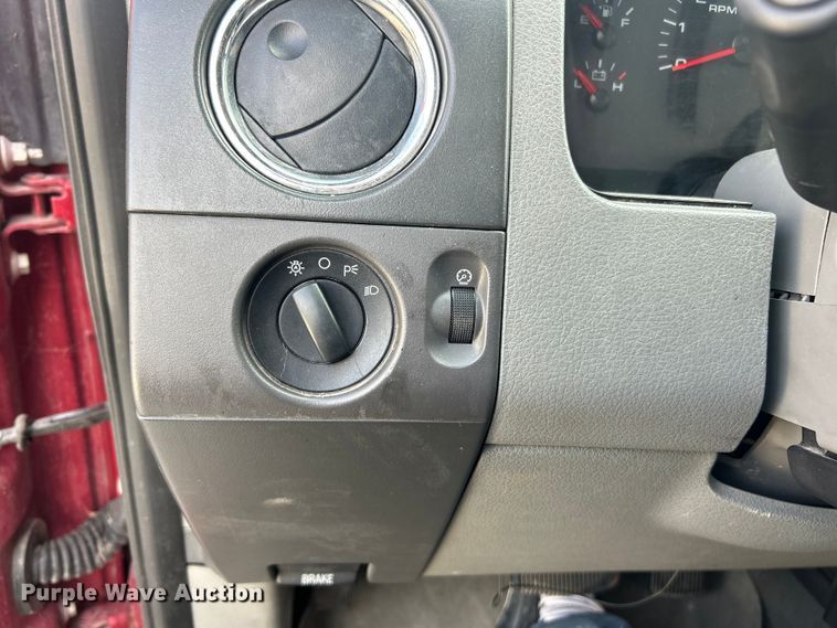 image for item ET3391 2008 Ford F150 XLT SuperCrew pickup truck