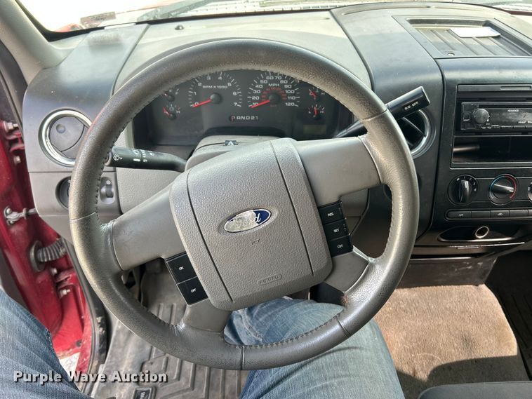 image for item ET3391 2008 Ford F150 XLT SuperCrew pickup truck