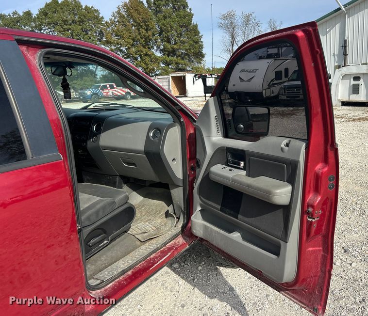 image for item ET3391 2008 Ford F150 XLT SuperCrew pickup truck