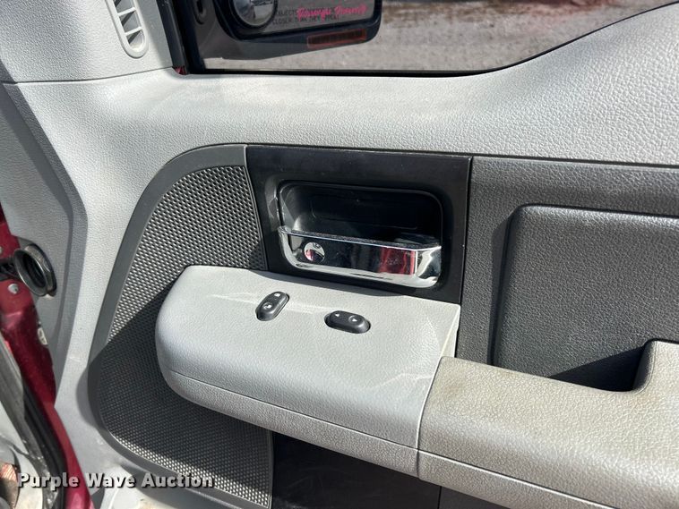 image for item ET3391 2008 Ford F150 XLT SuperCrew pickup truck