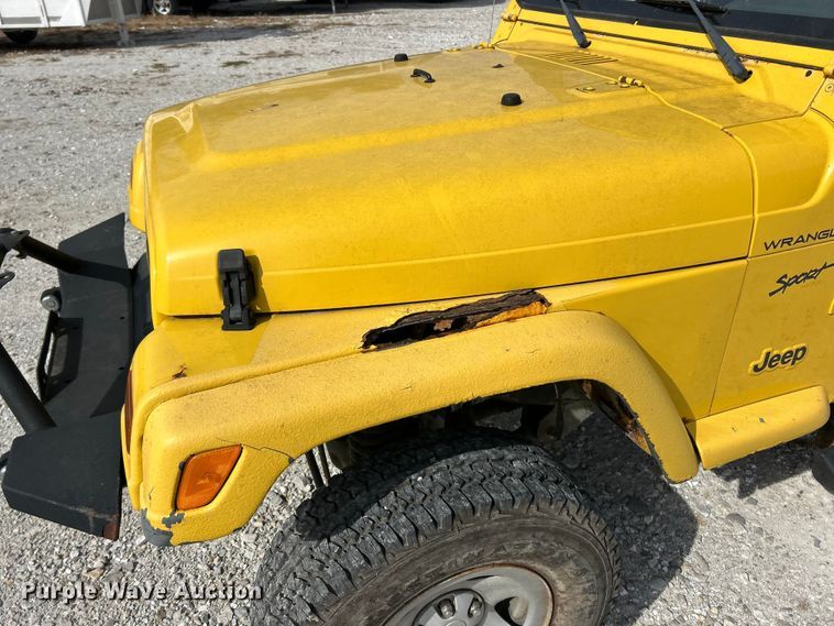 image for item ET3392 2002 Jeep Wrangler Sport SUV