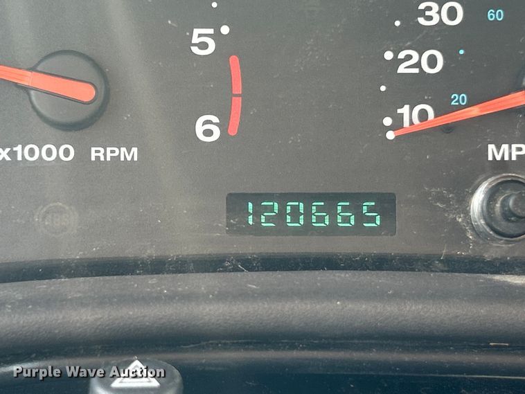 image for item ET3392 2002 Jeep Wrangler Sport SUV