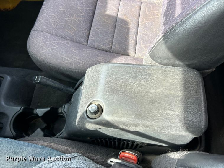 image for item ET3392 2002 Jeep Wrangler Sport SUV