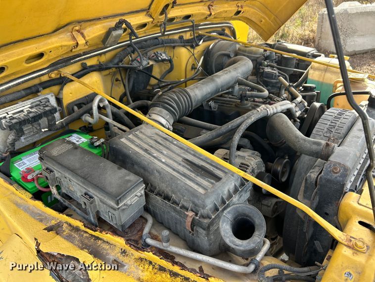 image for item ET3392 2002 Jeep Wrangler Sport SUV