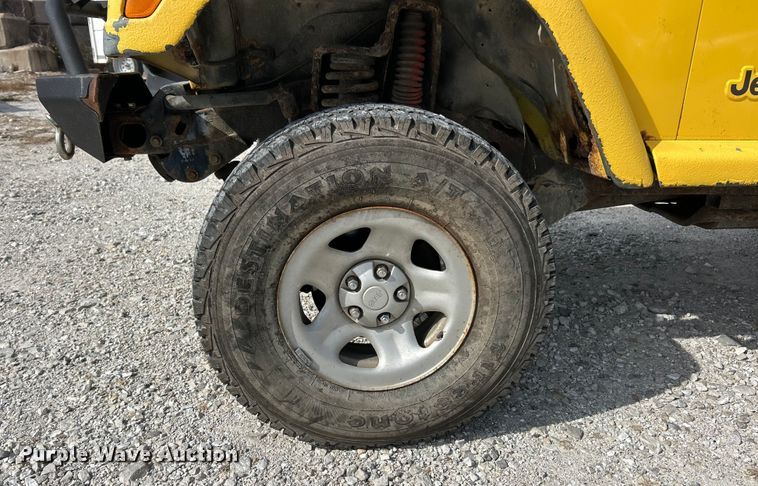 image for item ET3392 2002 Jeep Wrangler Sport SUV