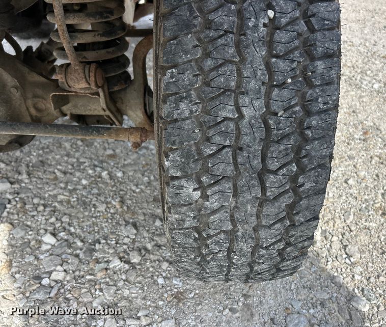 image for item ET3392 2002 Jeep Wrangler Sport SUV