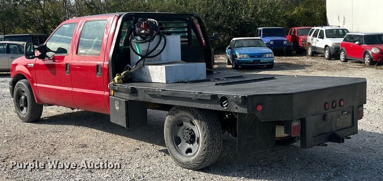 image for item ET3394 2006 Ford F350 Super Duty XL Crew Cab flatbed pickup truck