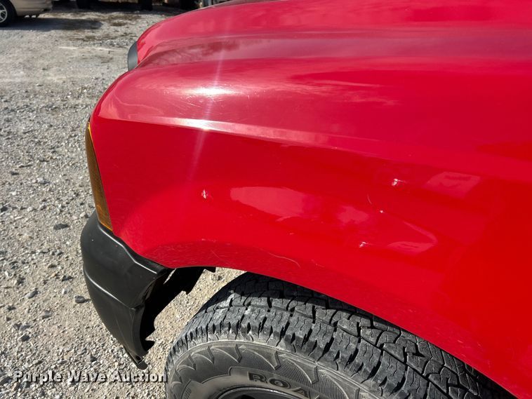 image for item ET3394 2006 Ford F350 Super Duty XL Crew Cab flatbed pickup truck