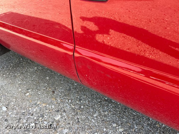 image for item ET3394 2006 Ford F350 Super Duty XL Crew Cab flatbed pickup truck