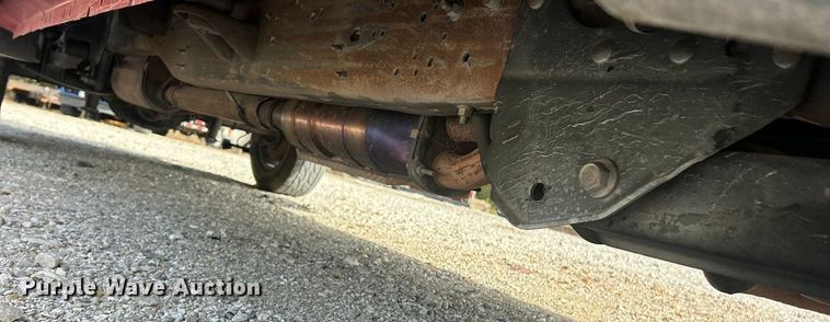 image for item ET3394 2006 Ford F350 Super Duty XL Crew Cab flatbed pickup truck