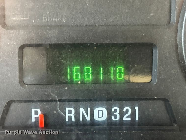 image for item ET3394 2006 Ford F350 Super Duty XL Crew Cab flatbed pickup truck