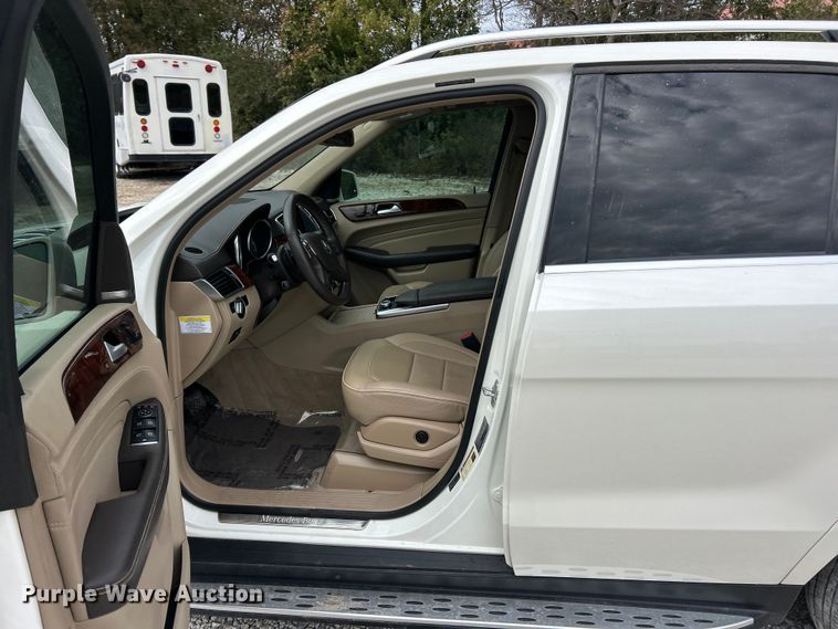 image for item ET3395 2013 Mercedes-Benz ML 550 SUV