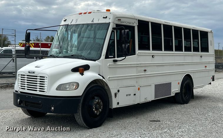 image for item ET3398 2014 Thomas Built B2 school bus