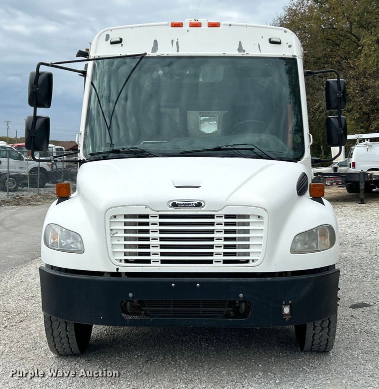 image for item ET3398 2014 Thomas Built B2 school bus