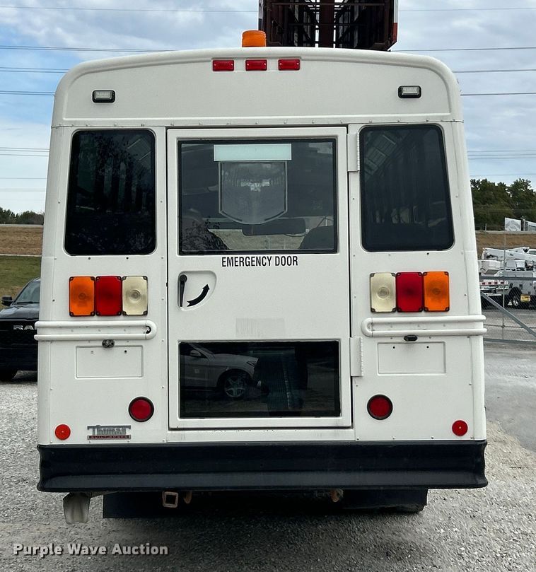 image for item ET3398 2014 Thomas Built B2 school bus